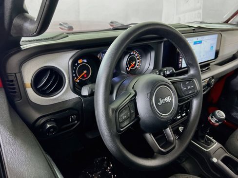 Used 2025 Jeep Wrangler Sport AWD/4WD image 20