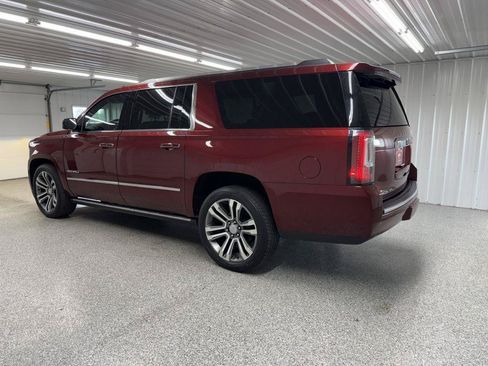 Used 2019 GMC Yukon XL Denali w/ Denali Ultimate Package AWD/4WD image 5