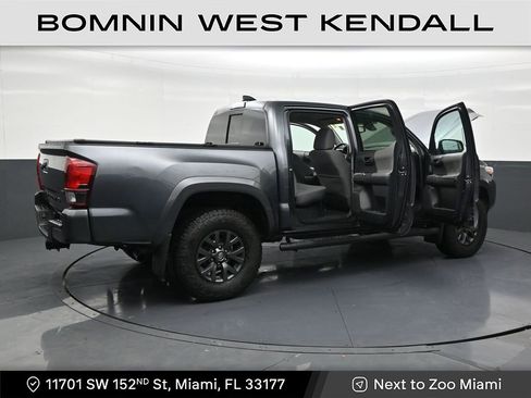 Used 2022 Toyota Tacoma SR5 w/ Technology Package image 28