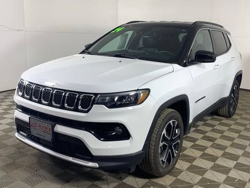 Used 2024 Jeep Compass Limited AWD/4WD image 9