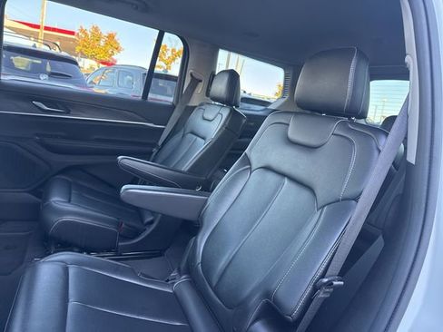 Used 2023 Jeep Grand Cherokee L Limited image 27