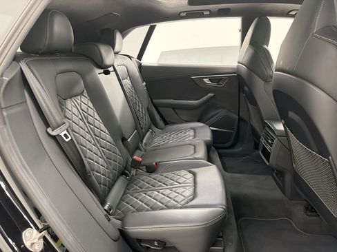 Used 2022 Audi SQ8 Prestige AWD/4WD image 32