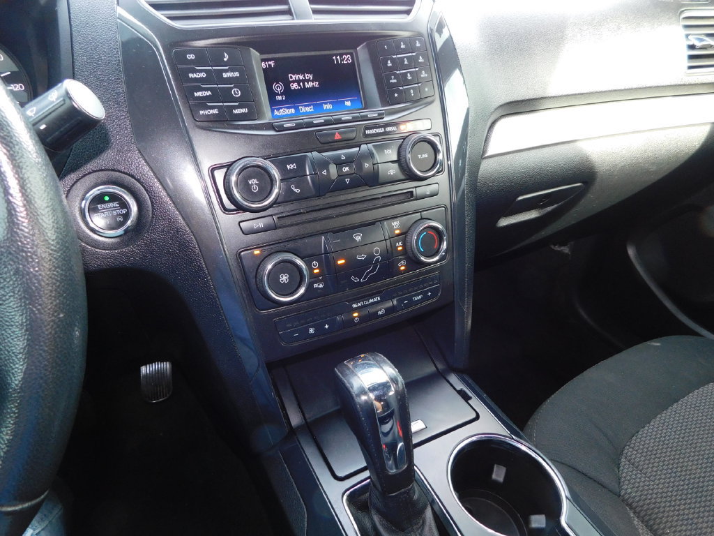 Used 2017 Ford Explorer XLT AWD/4WD image 43