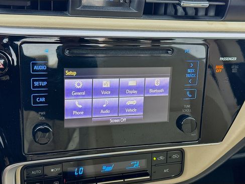 Used 2017 Toyota Corolla LE w/ Carpet Mat Package (TMS) image 9