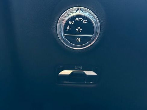 Certified 2022 Mercedes-Benz C 300 Sedan image 33