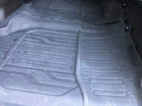 Used 2022 GMC Sierra 3500 Denali w/ Denali Ultimate Package image 24