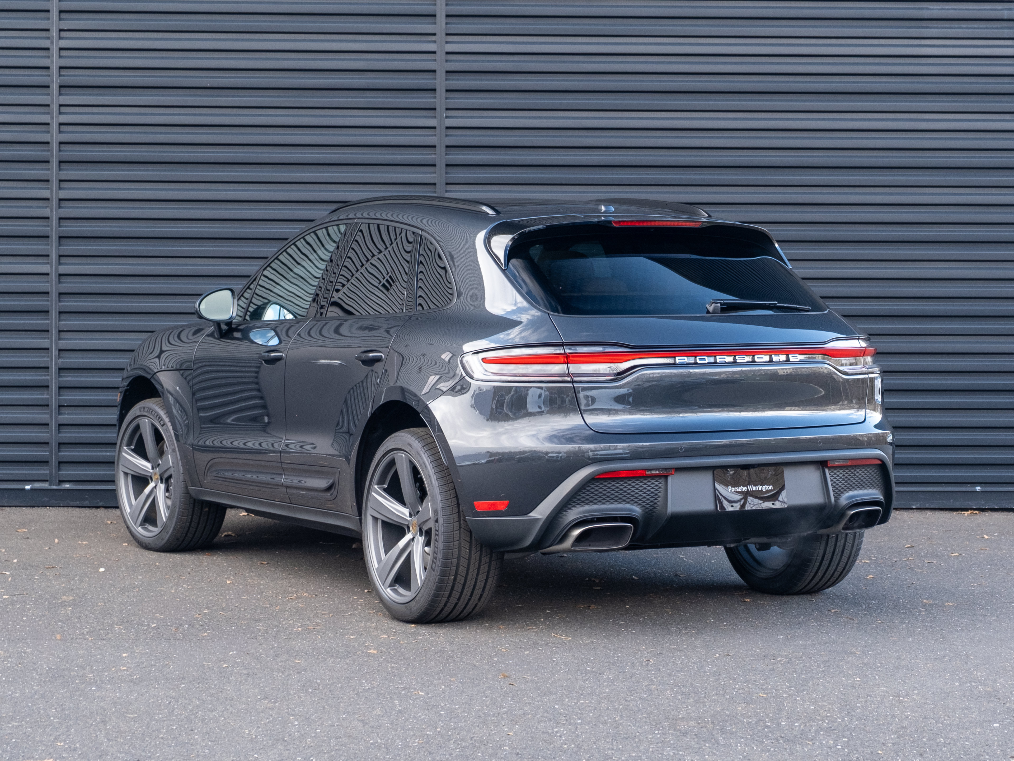 Certified 2026 Porsche Macan AWD/4WD image 3
