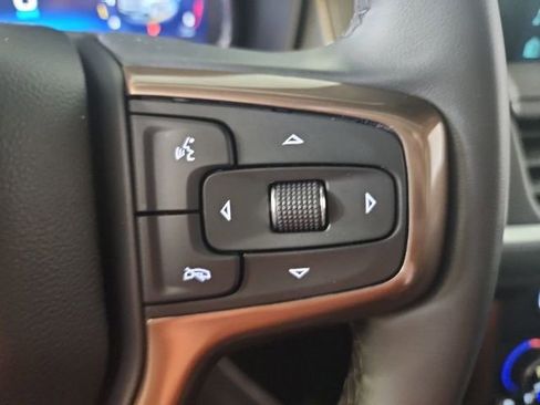 Used 2024 Chevrolet Tahoe High Country w/ Premium Package 2 AWD/4WD image 31