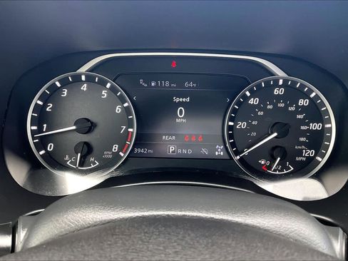 Used 2025 Nissan Frontier SV AWD/4WD image 25