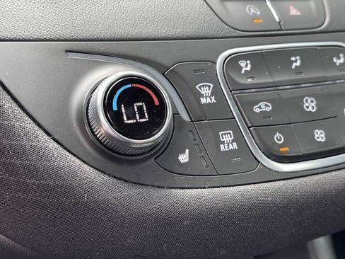 Used 2025 Chevrolet Malibu LT FWD image 26