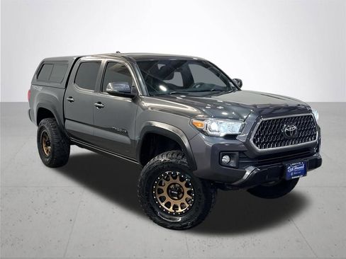 Used 2019 Toyota Tacoma TRD Off-Road image 7