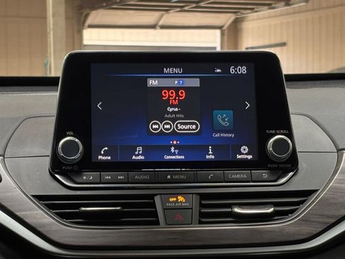 Used 2025 Nissan Altima 2.5 SV FWD image 20