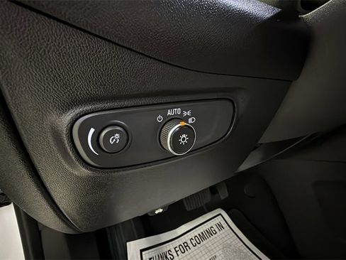 Used 2018 Chevrolet Equinox LS image 19