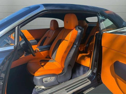 Used 2018 Rolls-Royce Dawn image 30