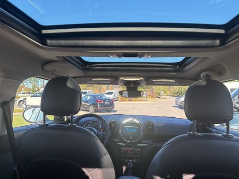 Used 2019 MINI Cooper Countryman w/ Premium Package image 51