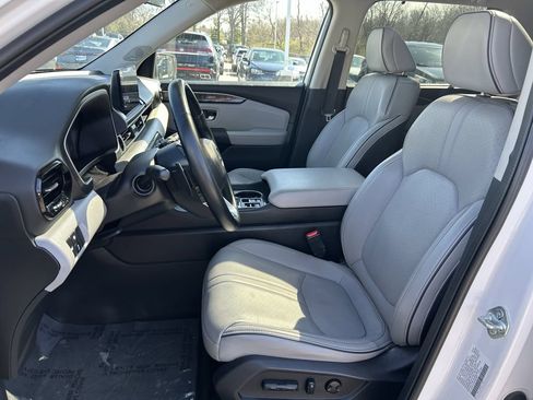 Used 2023 Honda Pilot Elite image 25