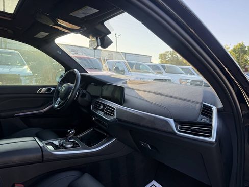 Used 2022 BMW X7 xDrive40i w/ Executive Package AWD/4WD image 9