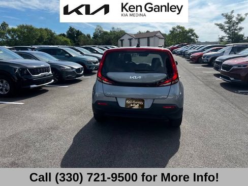 Certified 2022 Kia Soul LX w/ Technology Package FWD image 7