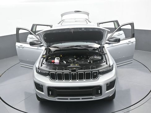 Used 2024 Jeep Grand Cherokee L Overland w/ Advanced Protech Group III image 83
