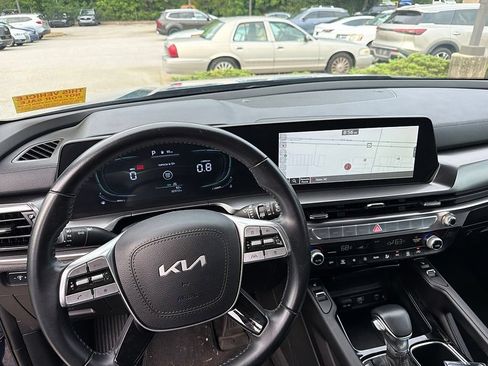 Used 2025 Kia Telluride S FWD image 12