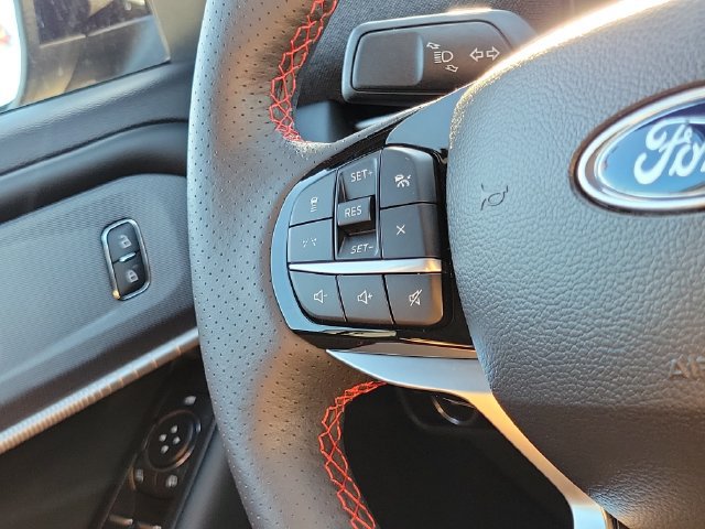 Certified 2025 Ford Explorer ST-Line AWD/4WD image 15