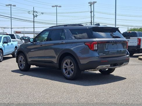 New 2026 Ford Explorer Active w/ Active Comfort Package AWD/4WD image 3