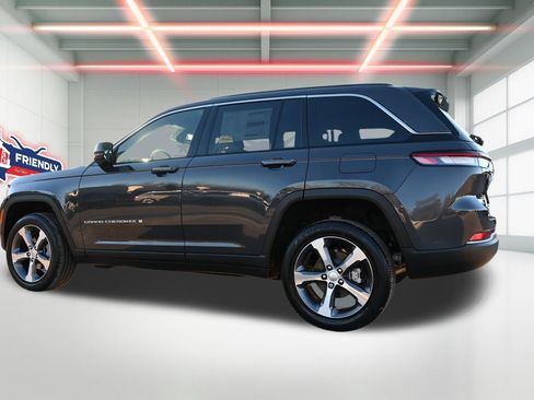New 2026 Jeep Grand Cherokee Limited AWD/4WD image 2