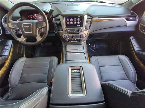 Used 2016 GMC Yukon XL Denali w/ Open Road Package AWD/4WD image 20