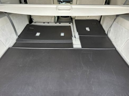 Used 2023 Cadillac Escalade ESV Sport Platinum image 16