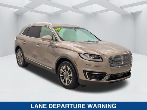 Used 2020 Lincoln Nautilus FWD w/ Equipment Group 101A image 2