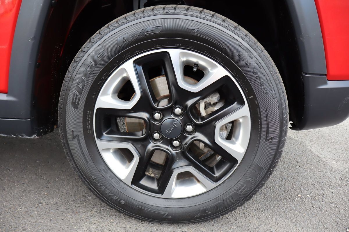 Used 2018 Jeep Compass Trailhawk AWD/4WD image 44