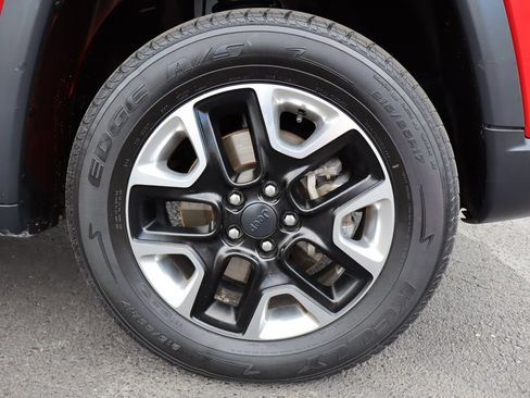 Used 2018 Jeep Compass Trailhawk AWD/4WD image 44
