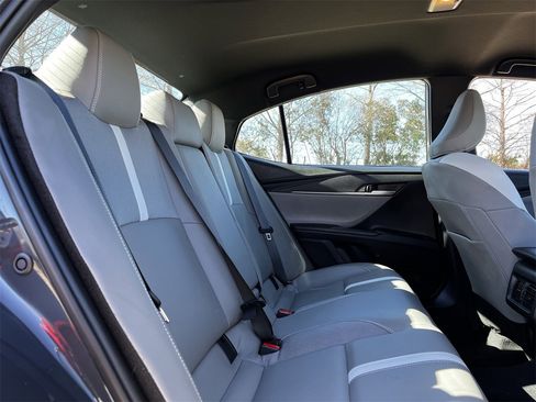 Used 2025 Toyota Camry SE image 26