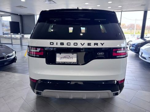 Used 2020 Land Rover Discovery Landmark image 4