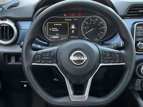 Used 2025 Nissan Versa SV image 20