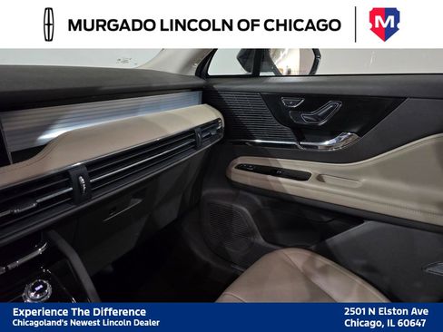 Used 2022 Lincoln Corsair FWD w/ Equipment Group 101A image 28