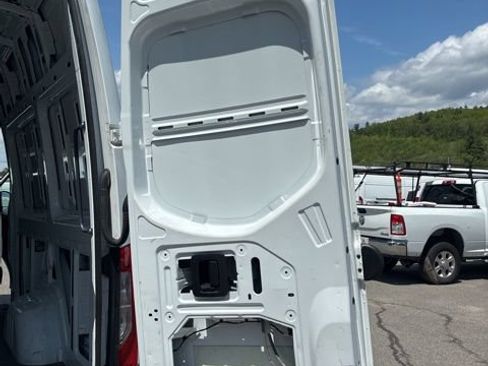 Used 2023 Mercedes-Benz Sprinter 2500 image 22