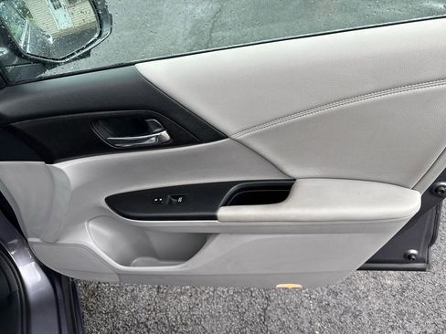 Used 2015 Honda Accord EX-L image 8