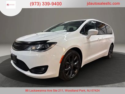 Used 2019 Chrysler Pacifica Touring Plus w/ S Appearance Package