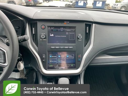 Used 2025 Subaru Outback AWD/4WD image 21
