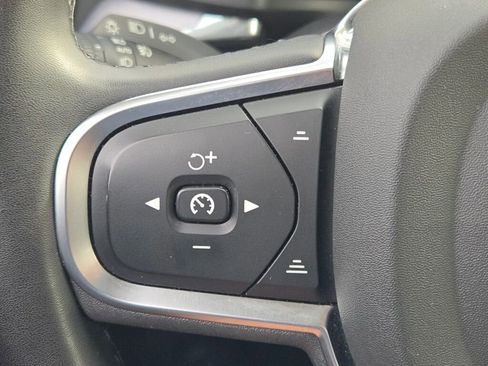 Used 2024 Volvo S60 B5 Core FWD image 30