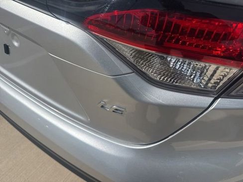 Used 2025 Toyota Corolla LE FWD image 4