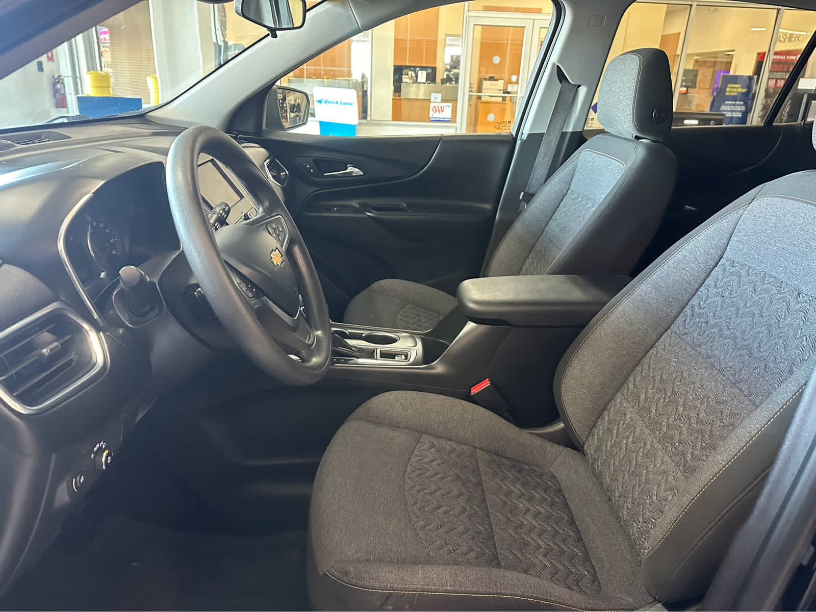 Used 2022 Chevrolet Equinox LT AWD/4WD image 18