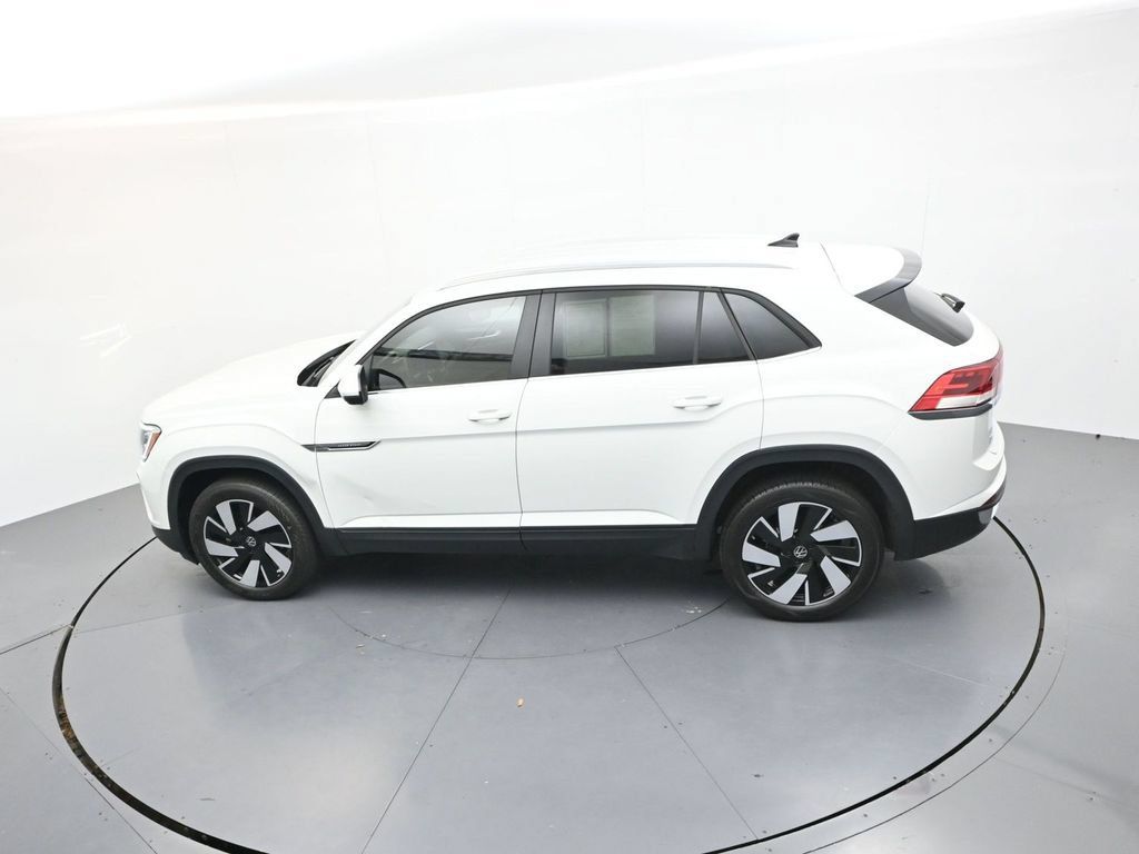 Used 2024 Volkswagen Atlas Cross Sport SE AWD/4WD image 20