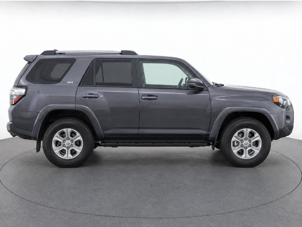 Used 2022 Toyota 4Runner SR5 AWD/4WD image 8