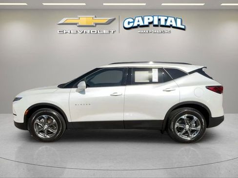 Used 2024 Chevrolet Blazer LT w/ Convenience Package FWD image 2