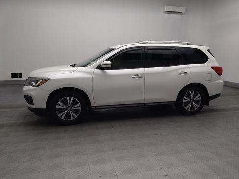 Used 2017 Nissan Pathfinder SL FWD image 2