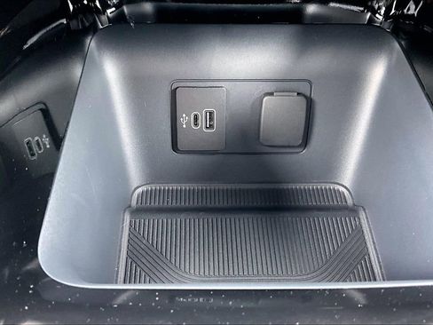 New 2026 Ford Explorer Platinum image 23