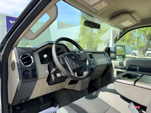 Used 2009 Ford F250 Lariat image 11