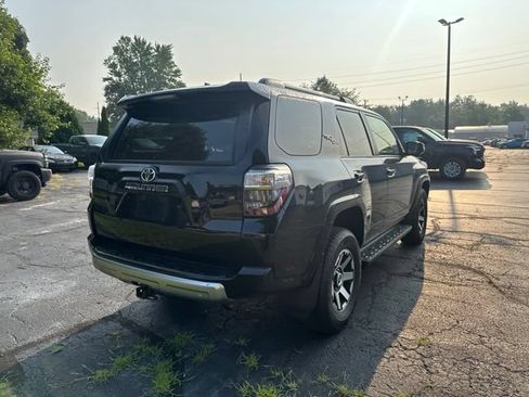 Used 2023 Toyota 4Runner TRD Off-Road Premium w/ Moonroof Package AWD/4WD image 7